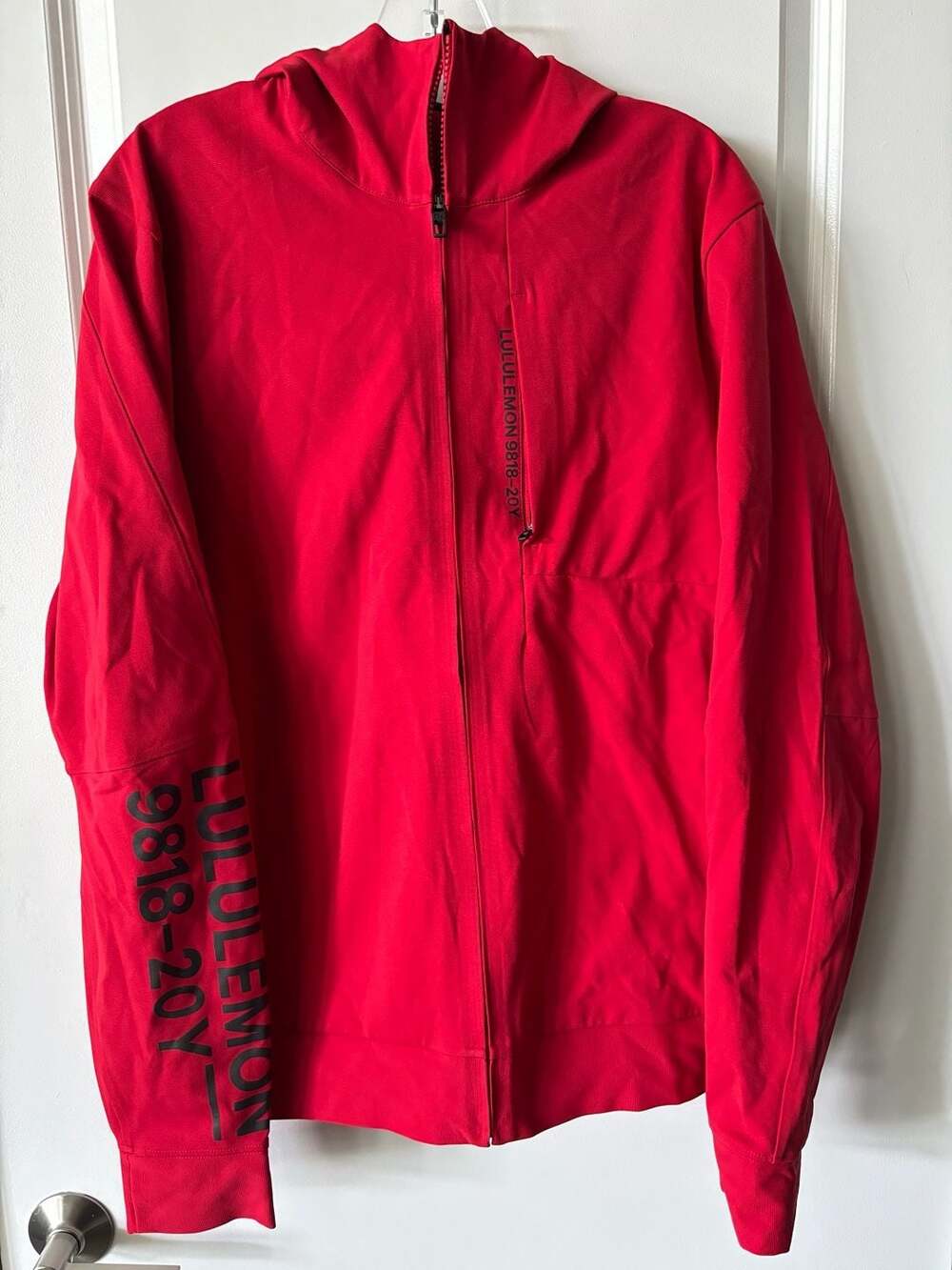 Lululemon 20Y 1998-2018 Innovation Red Full-Zip Hooded Jacket 9818-20Y